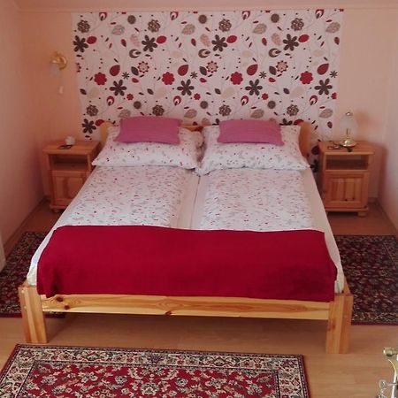 Marina-Buek Apartmanhaz Bagian luar foto