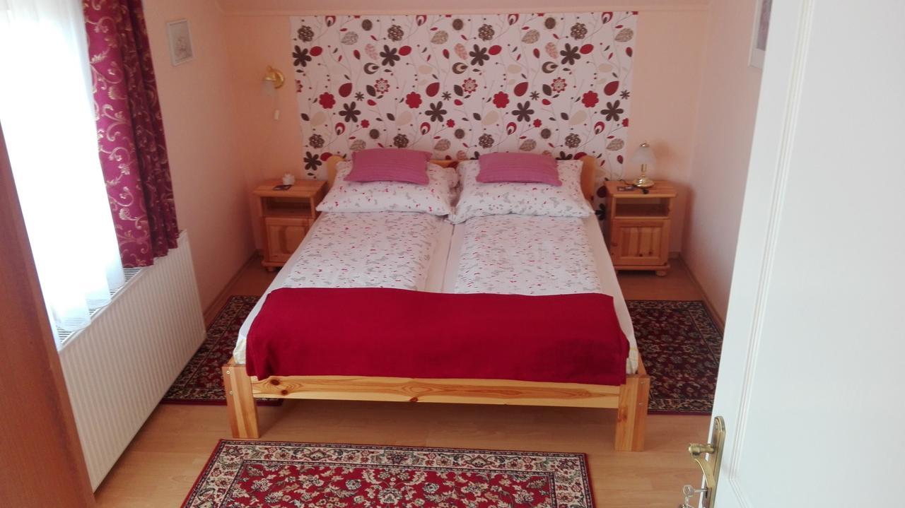 Marina-Buek Apartmanhaz Bagian luar foto
