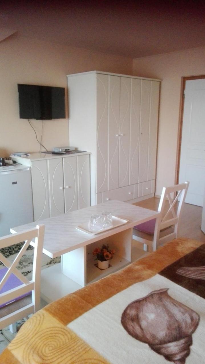 Marina-Buek Apartmanhaz Bagian luar foto